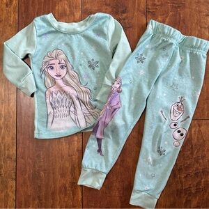 Disney Frozen pajamas - Elsa, Anna and Olaf 3T